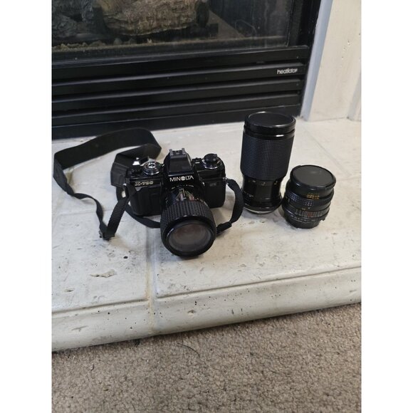 Minolta X-700 35mm SLR Film Camera + 3 lenses + Vintage bag